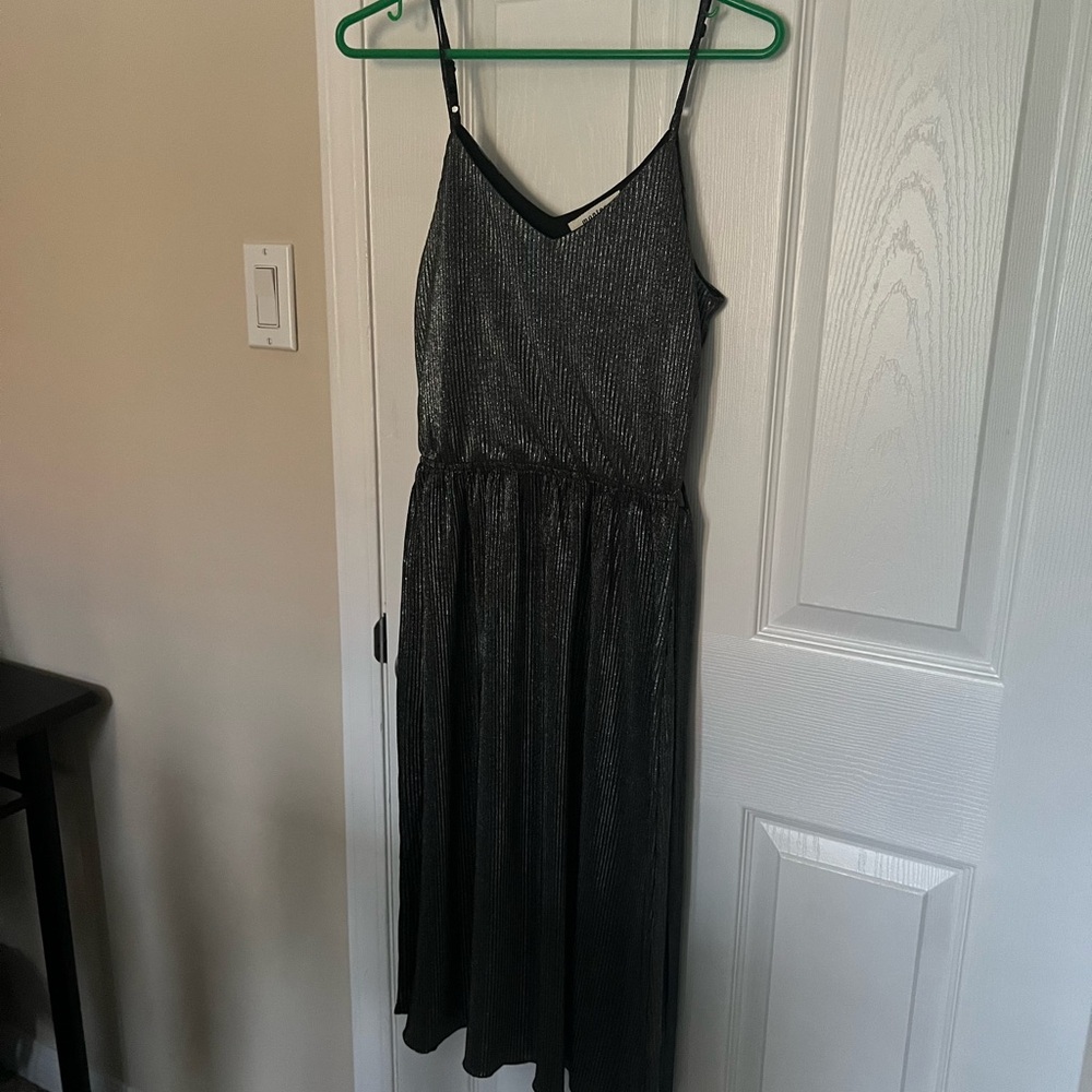 Monteau Shimmering Silver Black Midi Dress